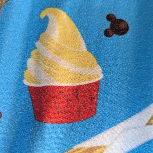 💙 🥨 Disney Snack Food Icons Full Leggings.❗️HARD TO FIND ❗️sz XS - Picture 5 of 10